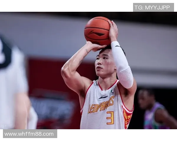 上海篮球队战术选择引发热议球迷与专家各执己见探讨未来发展方向 上海篮球队战术选择引发热议球迷与专家各执己见探讨未来发展方向